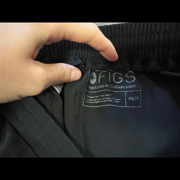 Figs Yolas - Picture 3 of 3